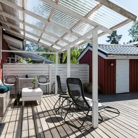 Apartman Hieno Paritalohuoneisto, Oma Piha Ja Autopaikka Espoo